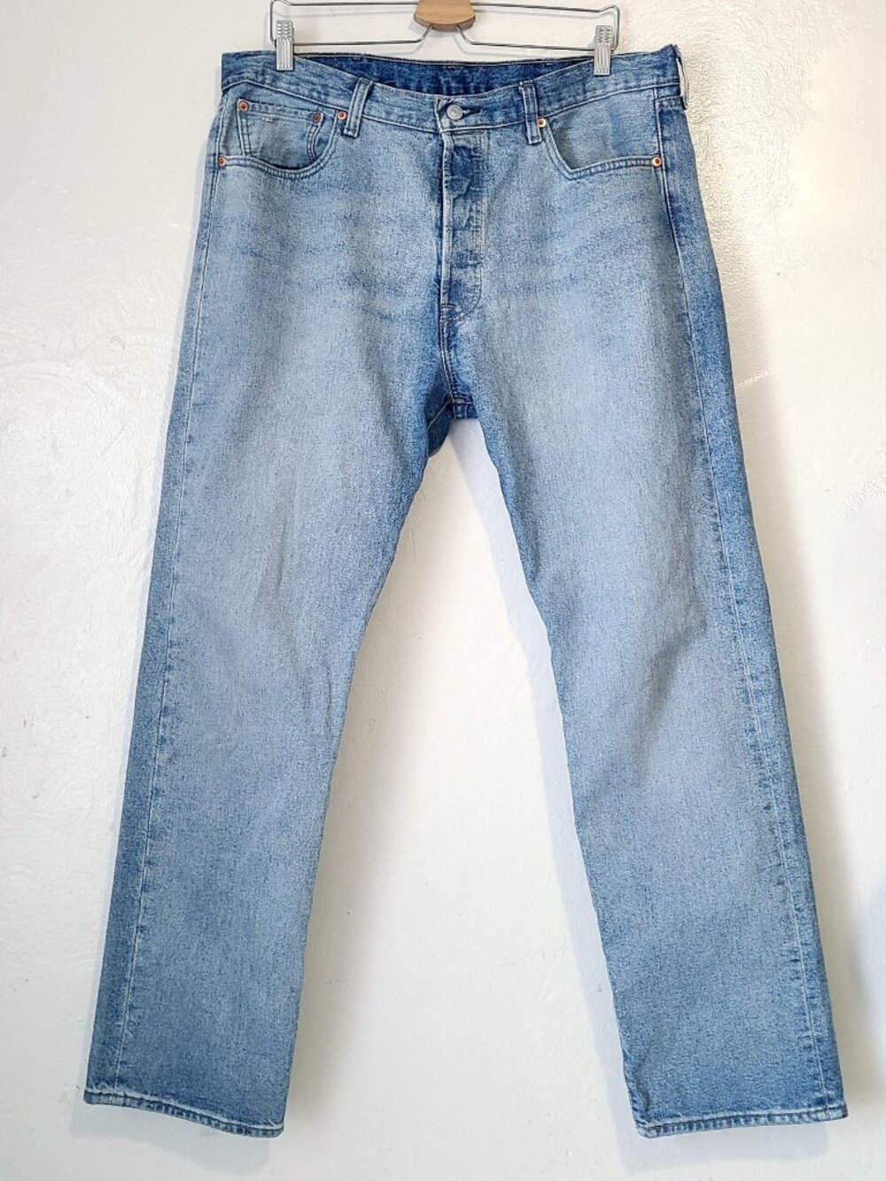 Levis Mens 501 Jeans 38x32 Button Fly Straight Leg